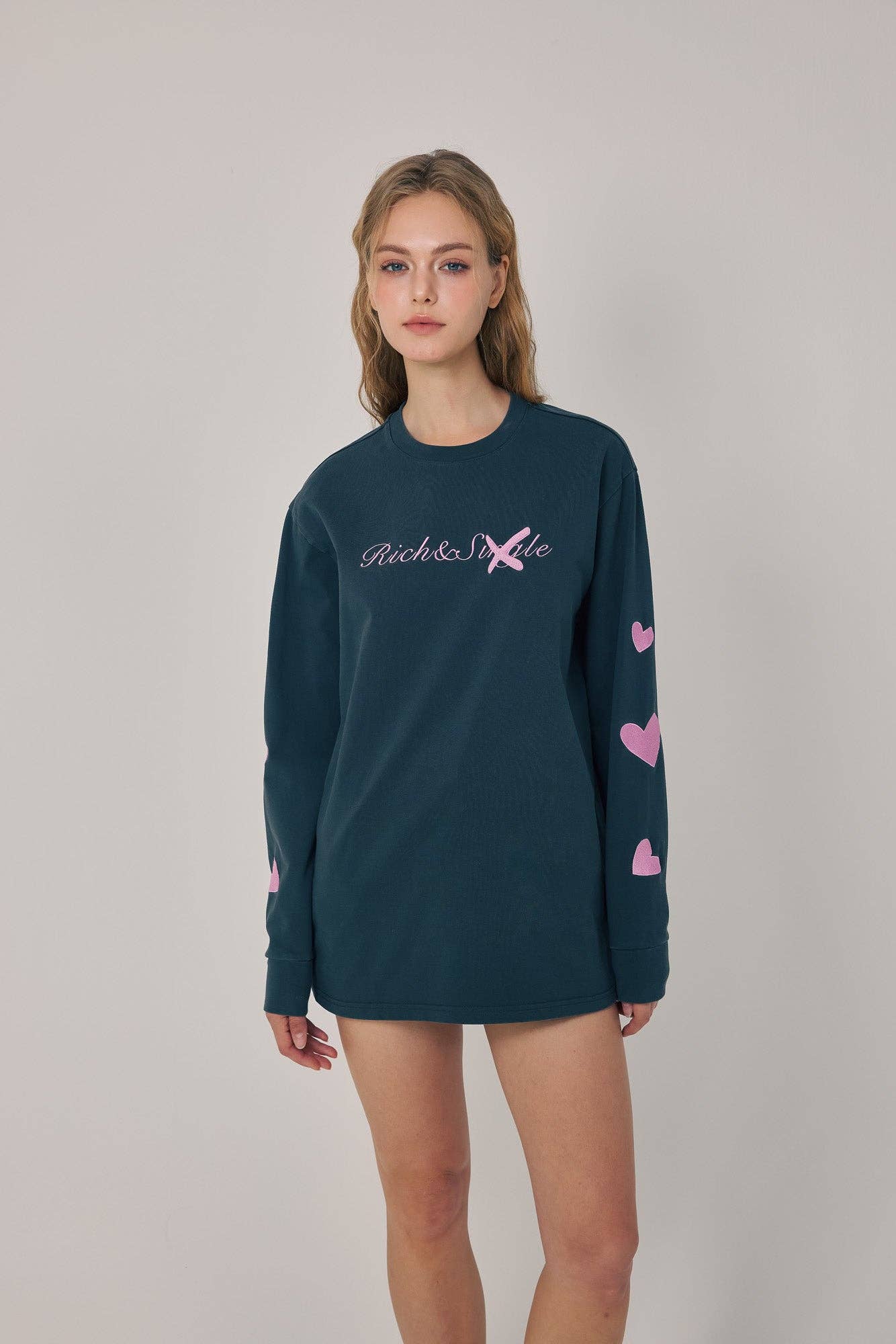 AMOO. Rich & Single  Signature Chic Tee — Black / Small