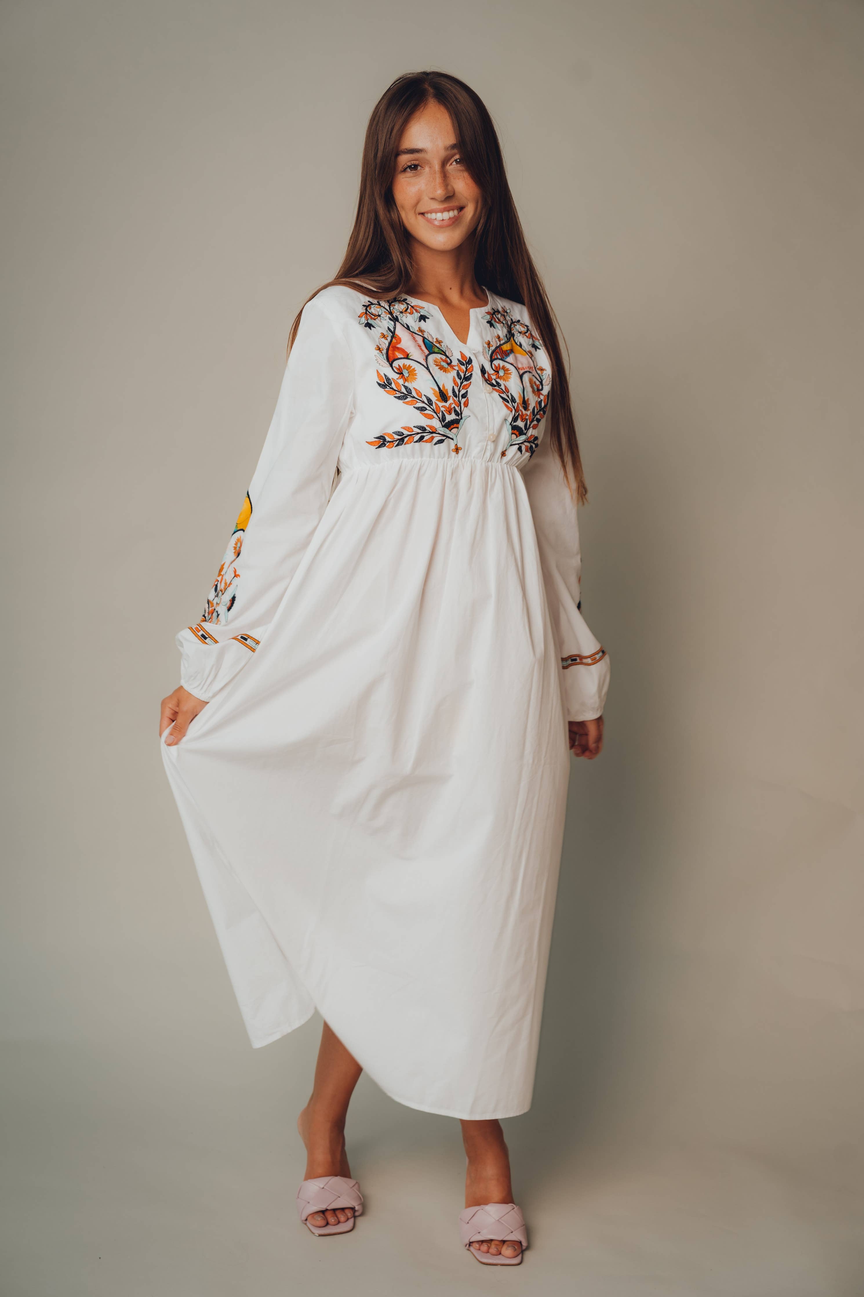 Kapda Casa. Serenade Floral Embroidered Dress — White / Size L