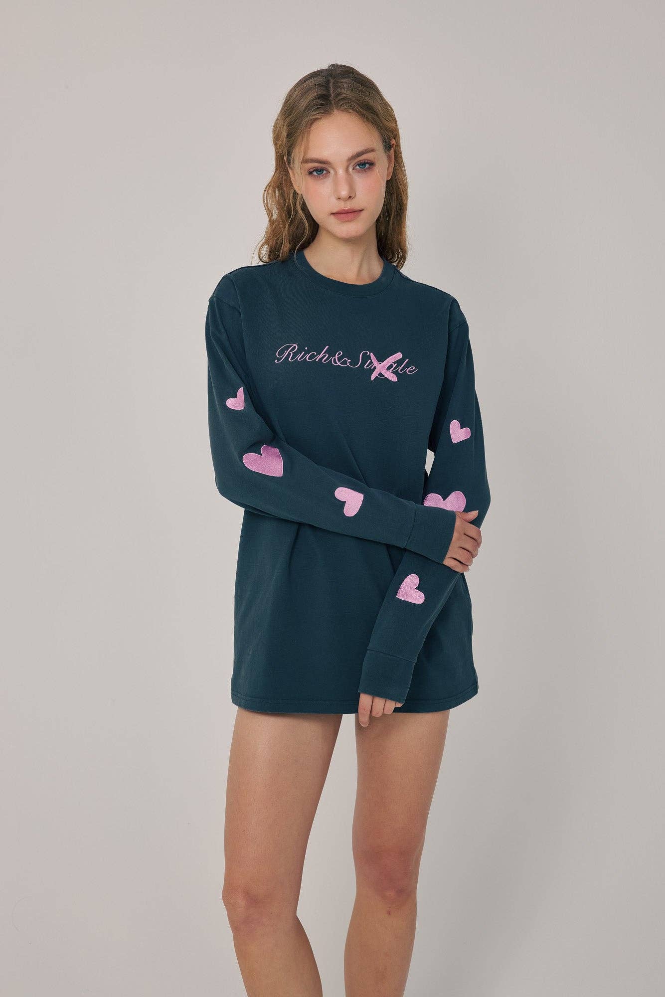 AMOO. Rich & Single  Signature Chic Tee — Black / Small