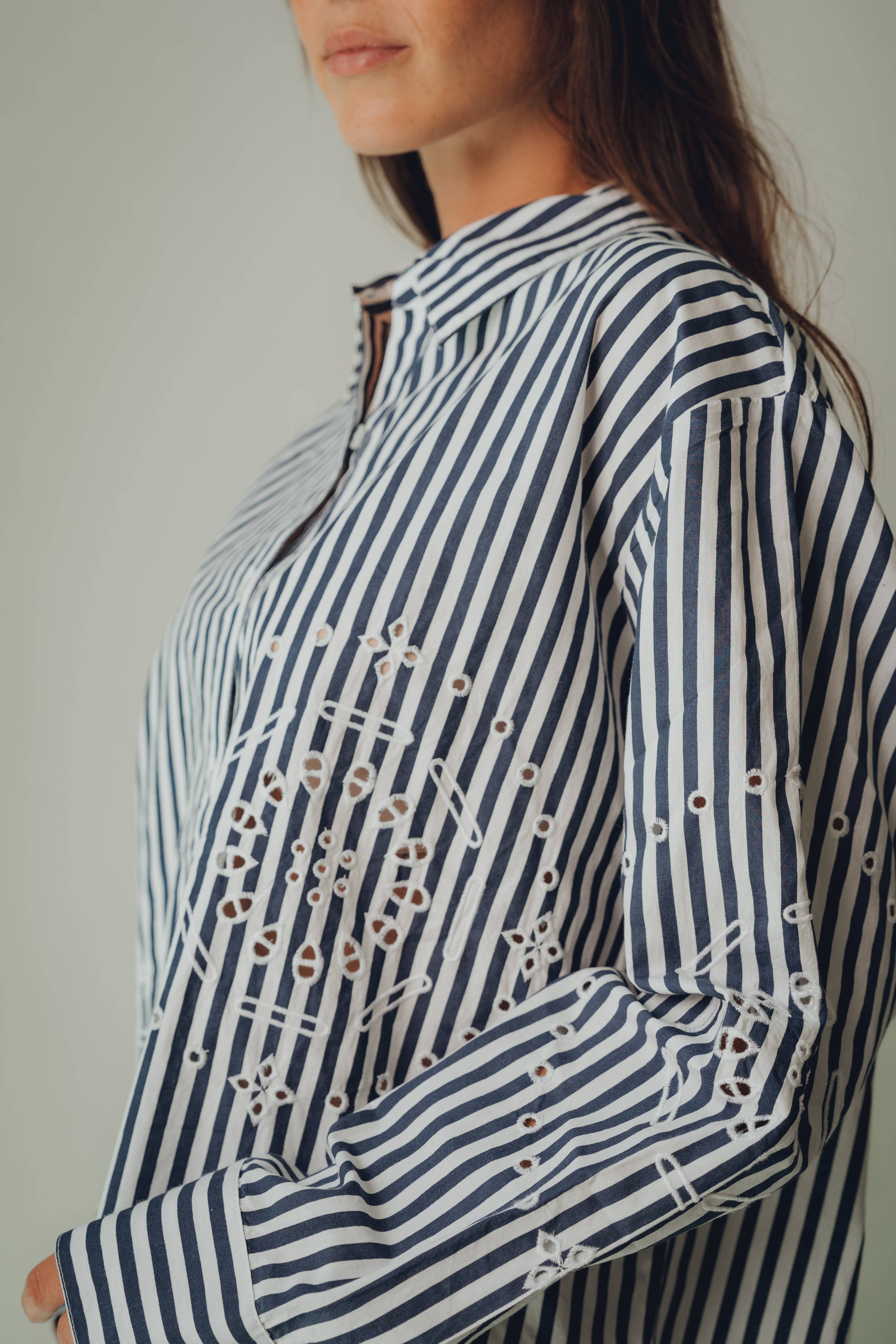 Kapda Casa. Marsella  Embroidered  Shirt & Shorts Set. S