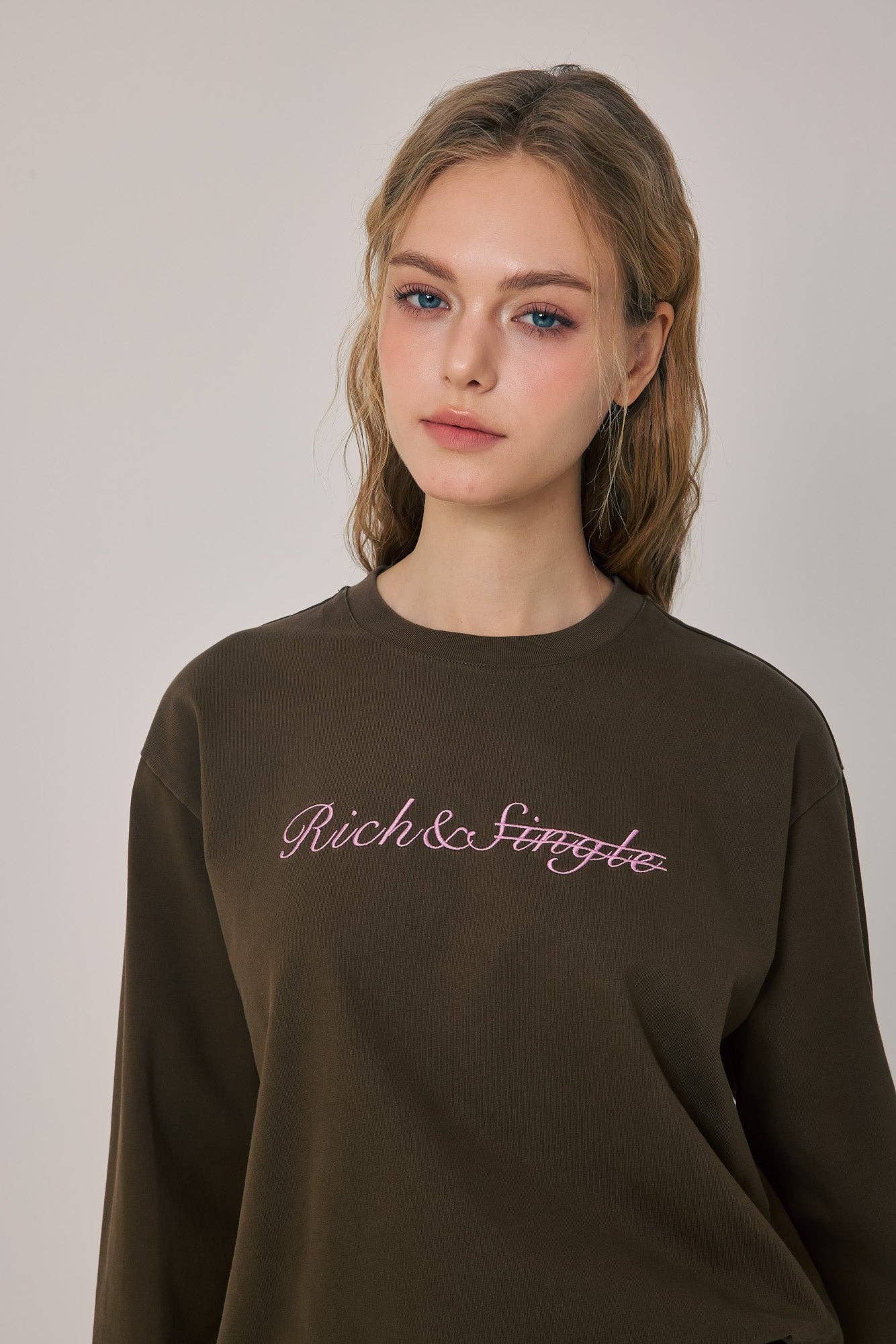 R&S Earthy Elegance Tee — Medium