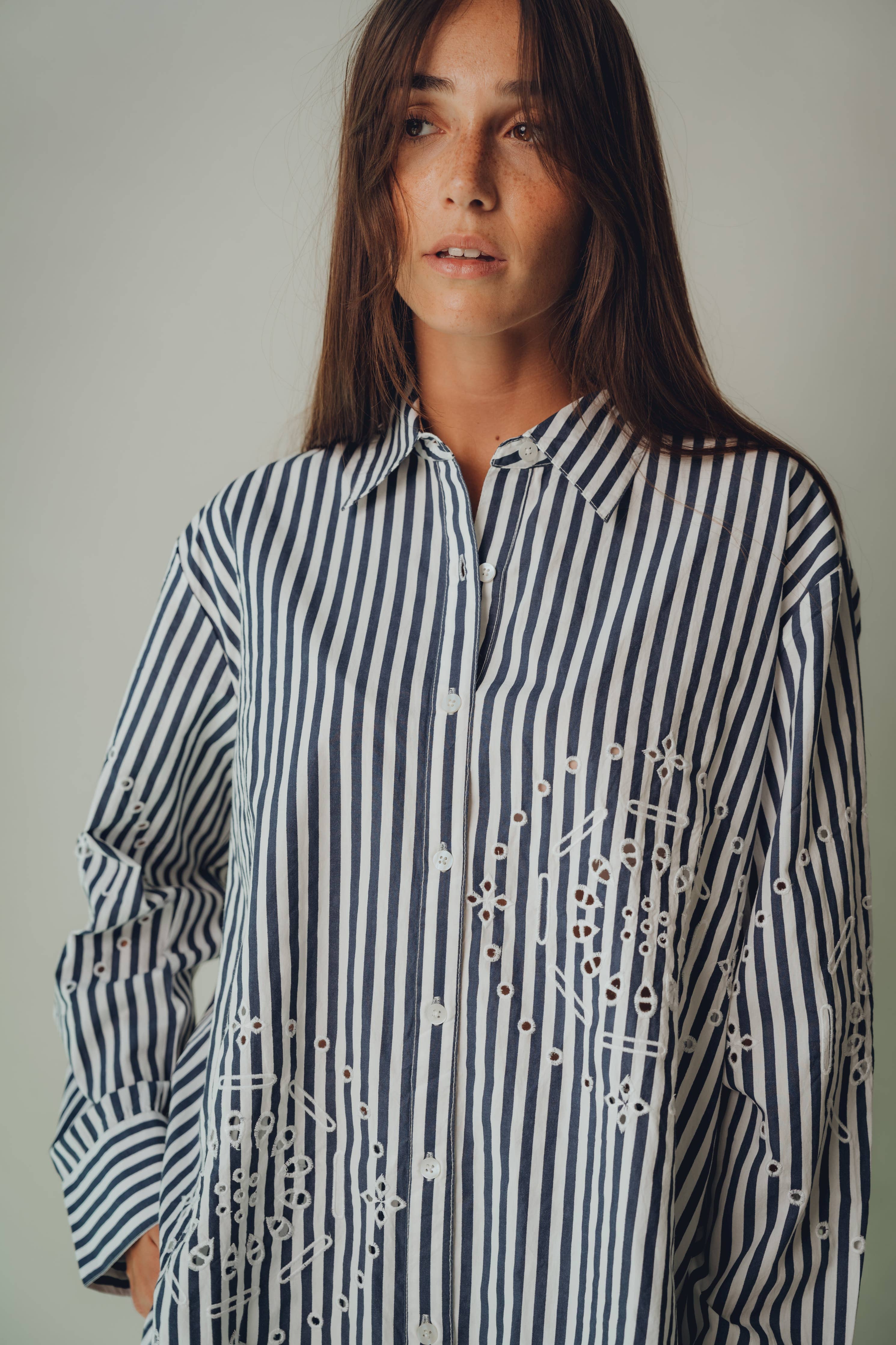 Kapda Casa. Marsella  Embroidered  Shirt & Shorts Set. S