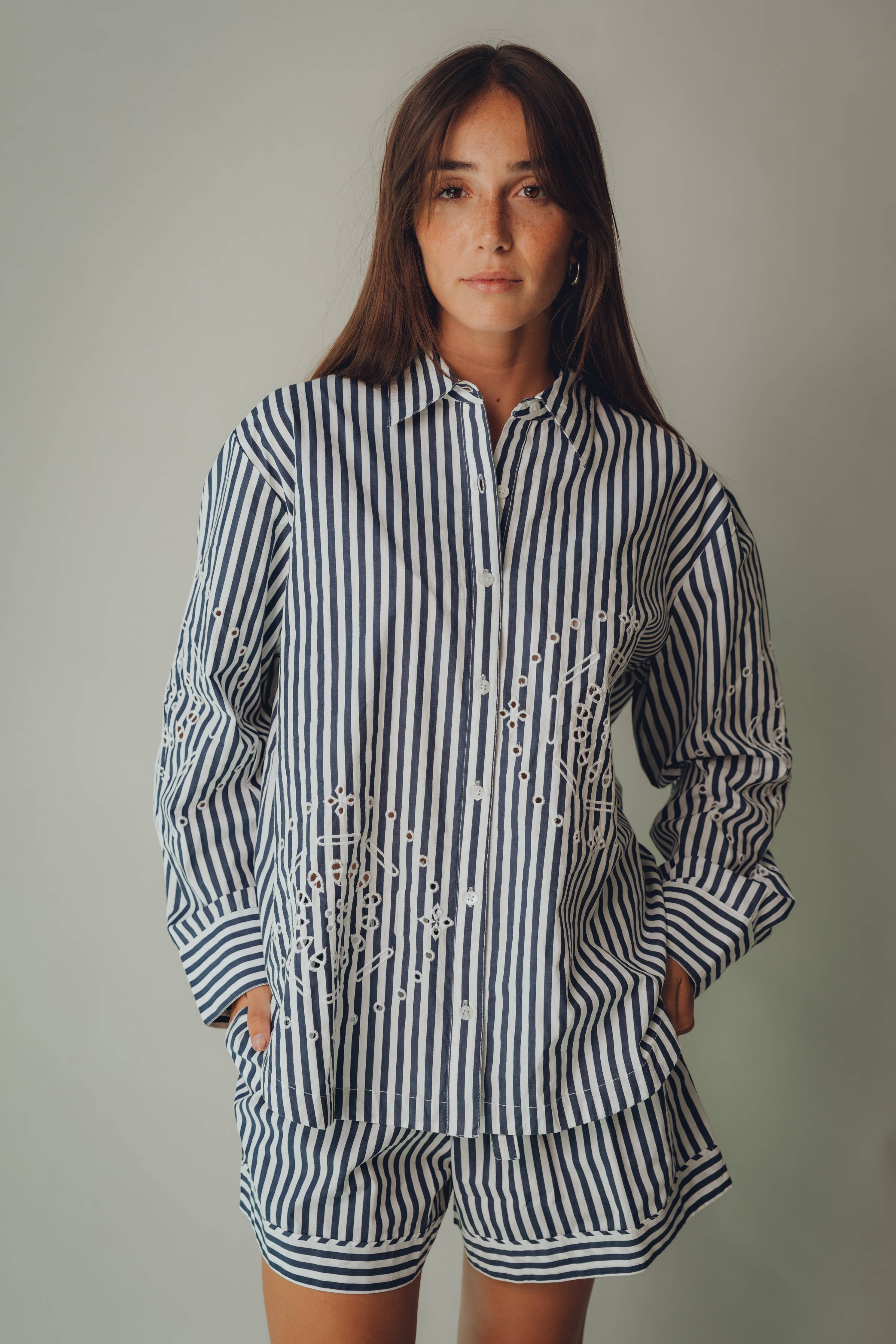 Kapda Casa. Marsella  Embroidered  Shirt & Shorts Set. S