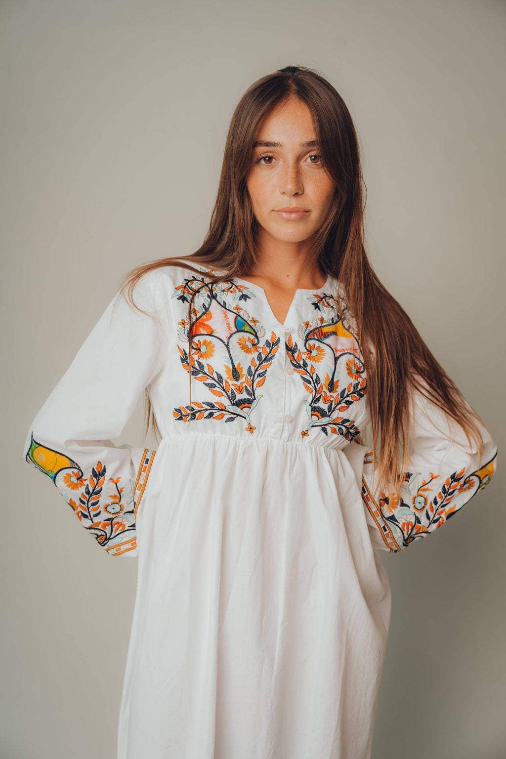 Kapda Casa. Serenade Floral Embroidered Dress — White / Size L