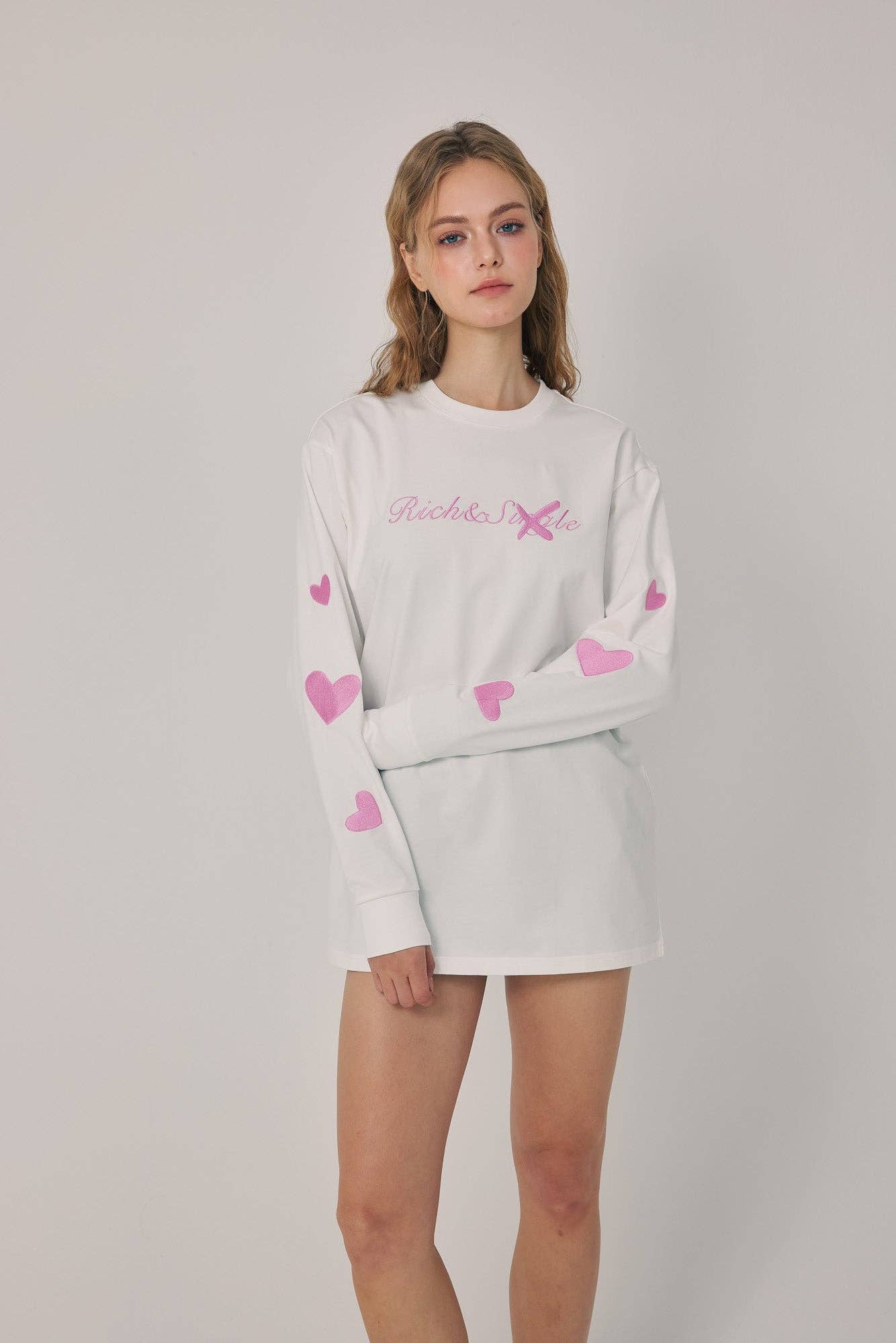 AMOO.Rich & Single Signature Chic Tee — Large