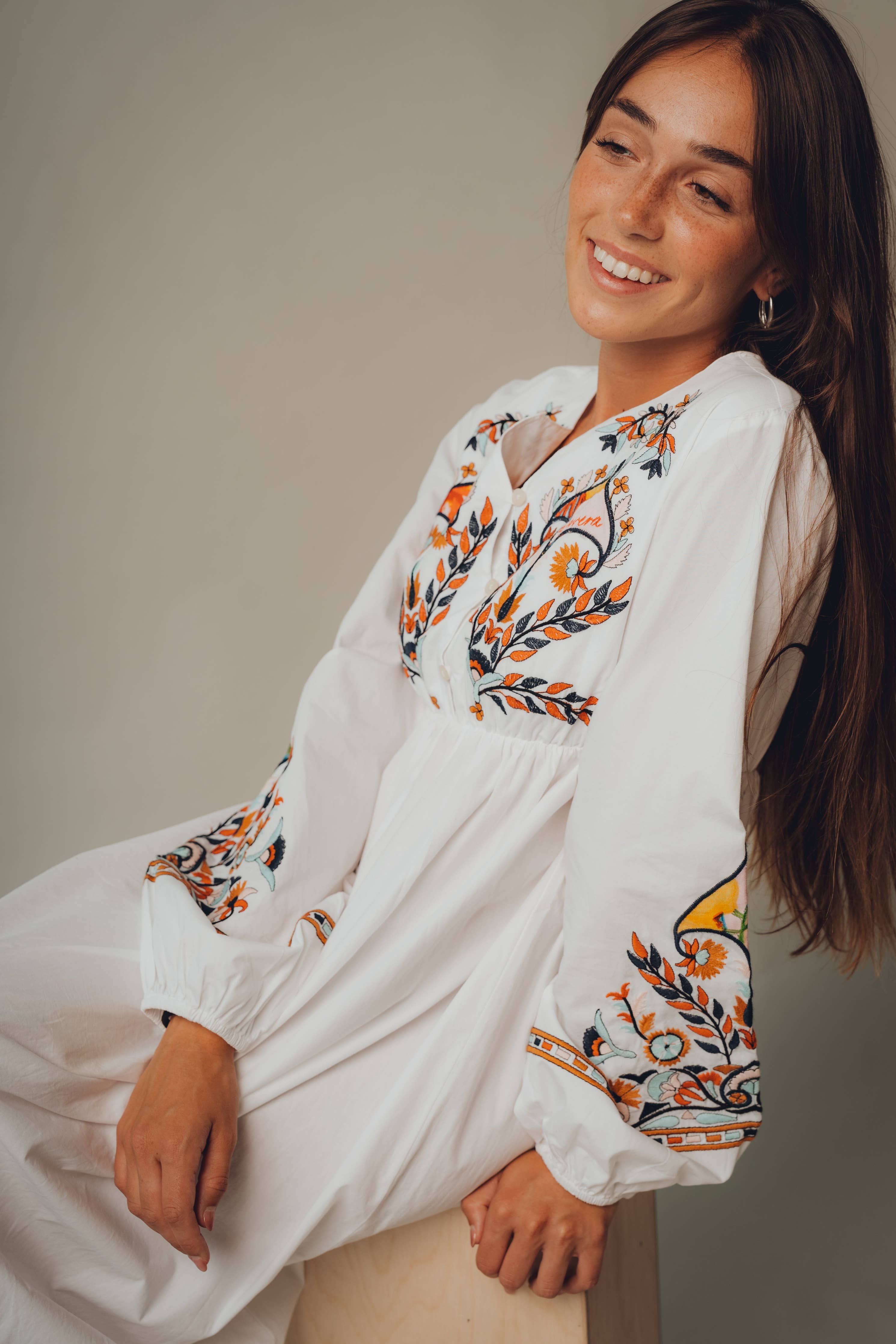 Kapda Casa. Serenade Floral Embroidered Dress — White / Size L
