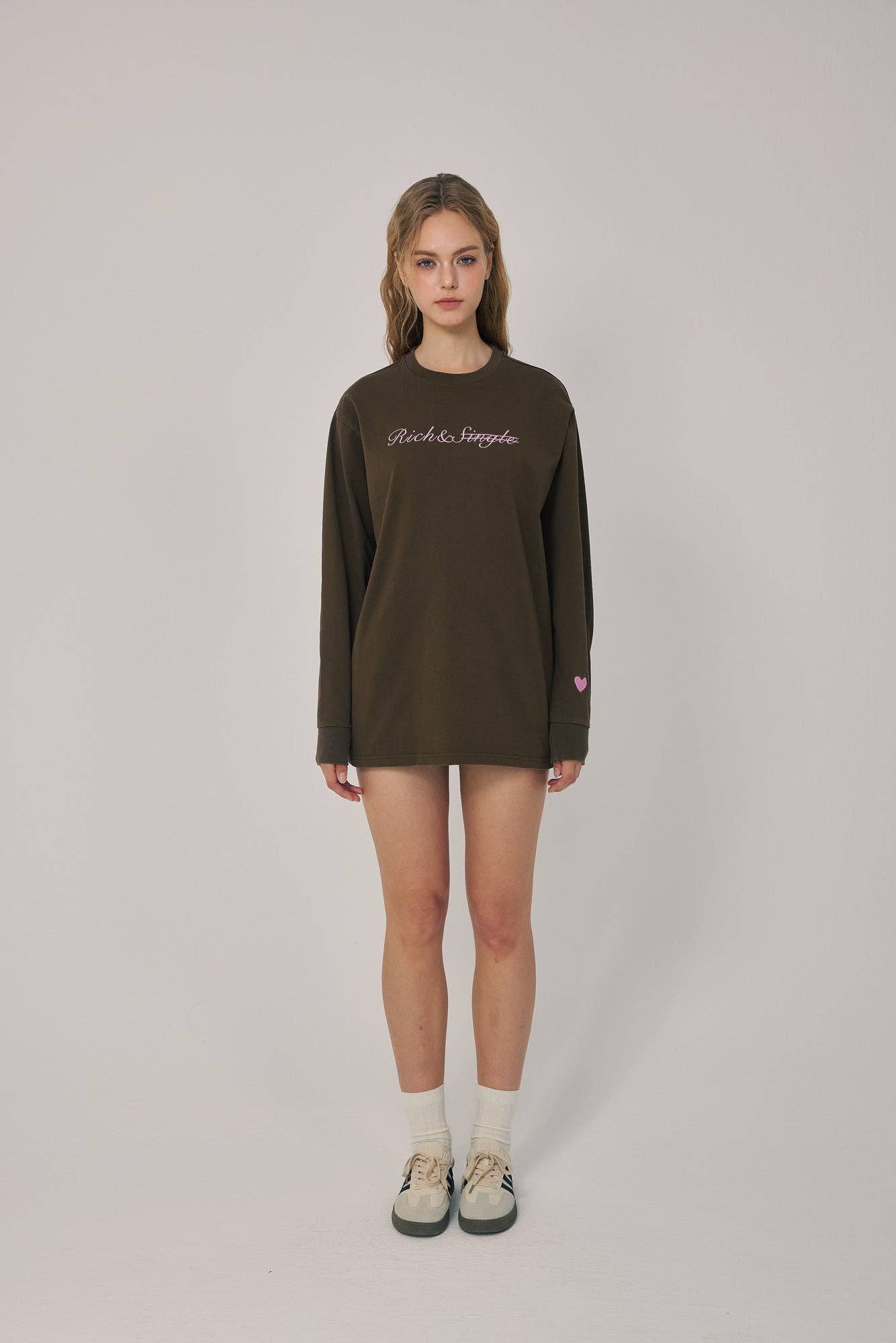 AMOO. Rich & Single. Earthy Elegance Tee — Small